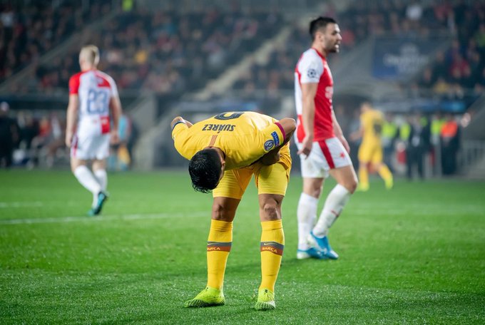 H Σλάβια υποκλίθηκε στις… «παλιοσειρές» της Μπαρτσελόνα! (vid)