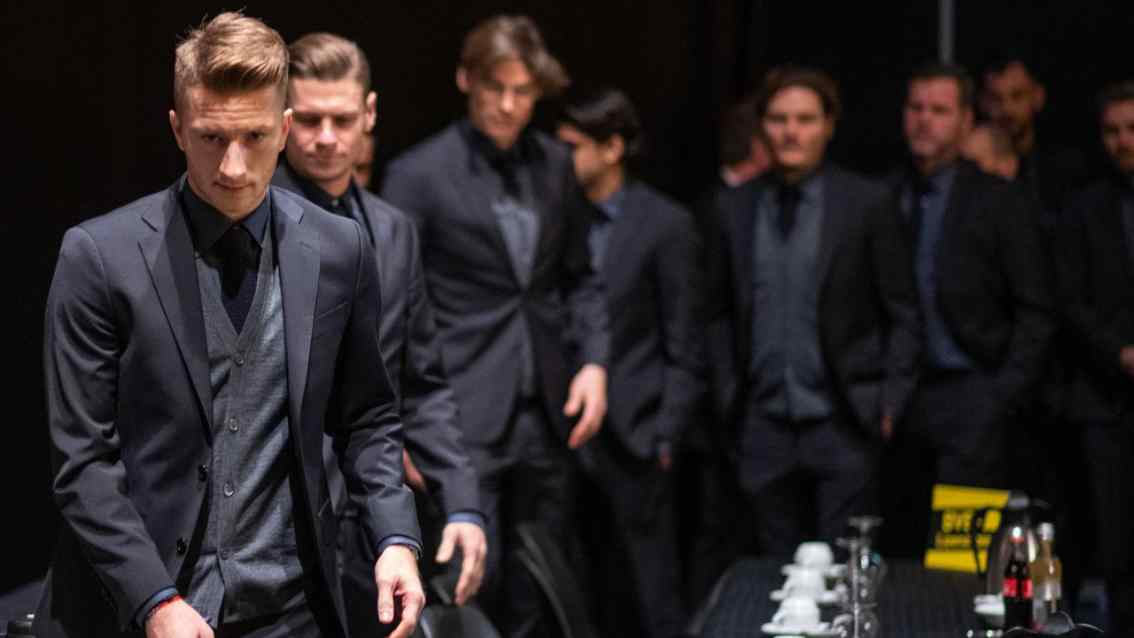 Αποδοκιμάστηκαν τα αστέρια της Ντόρτμουντ στο συνέδριο του συλλόγου (vid)