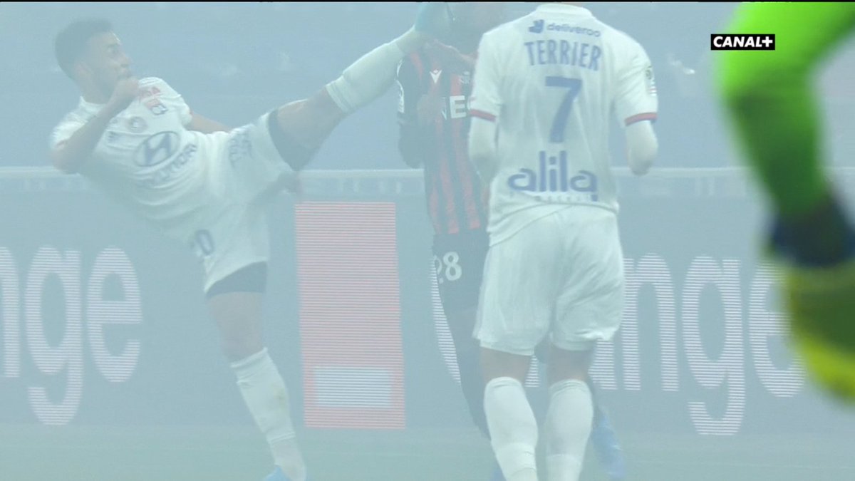 Τρομακτική «καρατιά» και απευθείας κόκκινη στον Μαρσάλ (pic)