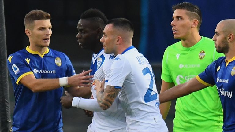 Ανακοινώθηκε η τιμωρία του οπαδού που έκανε την επίθεση στον Μπαλοτέλι!