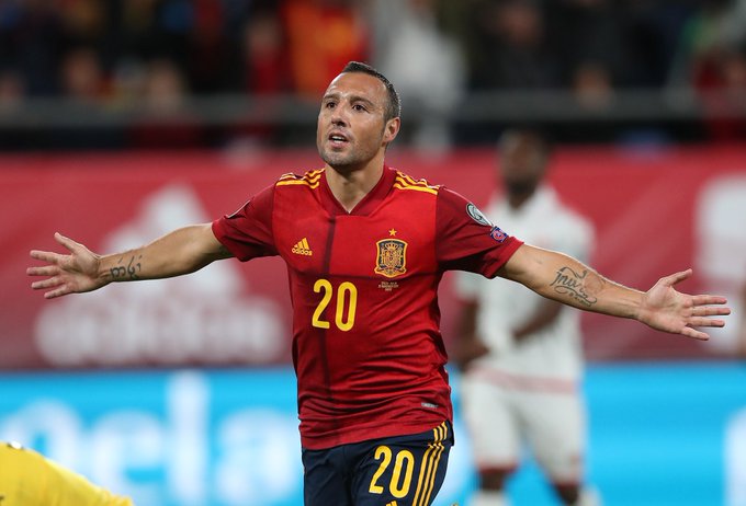 Ο Σάντι Καθόρλα είναι πάλι εδώ και ως “Ισπανός”(vid)