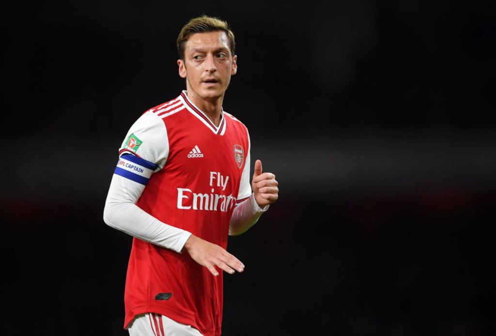 Ομάδα-έκπληξη στο κατόπι του Οζίλ!