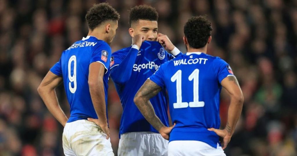 Ετοιμάζει… ξεσκαρτάρισμα στην Έβερτον ο Αντσελότι