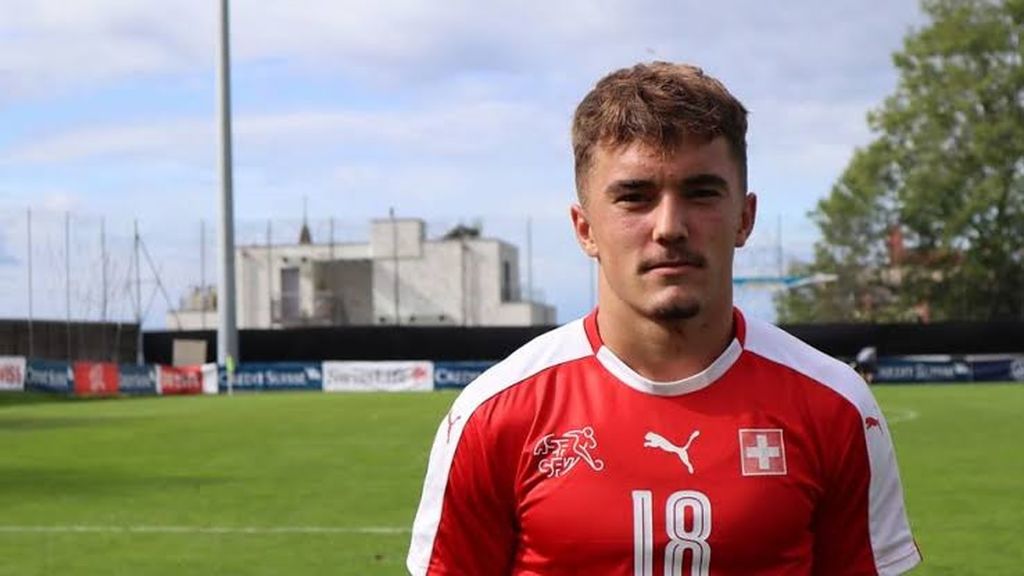 Η Γιουβέντους απέκτησε τον 18χρόνο Γιαννίκ Κοτέρ