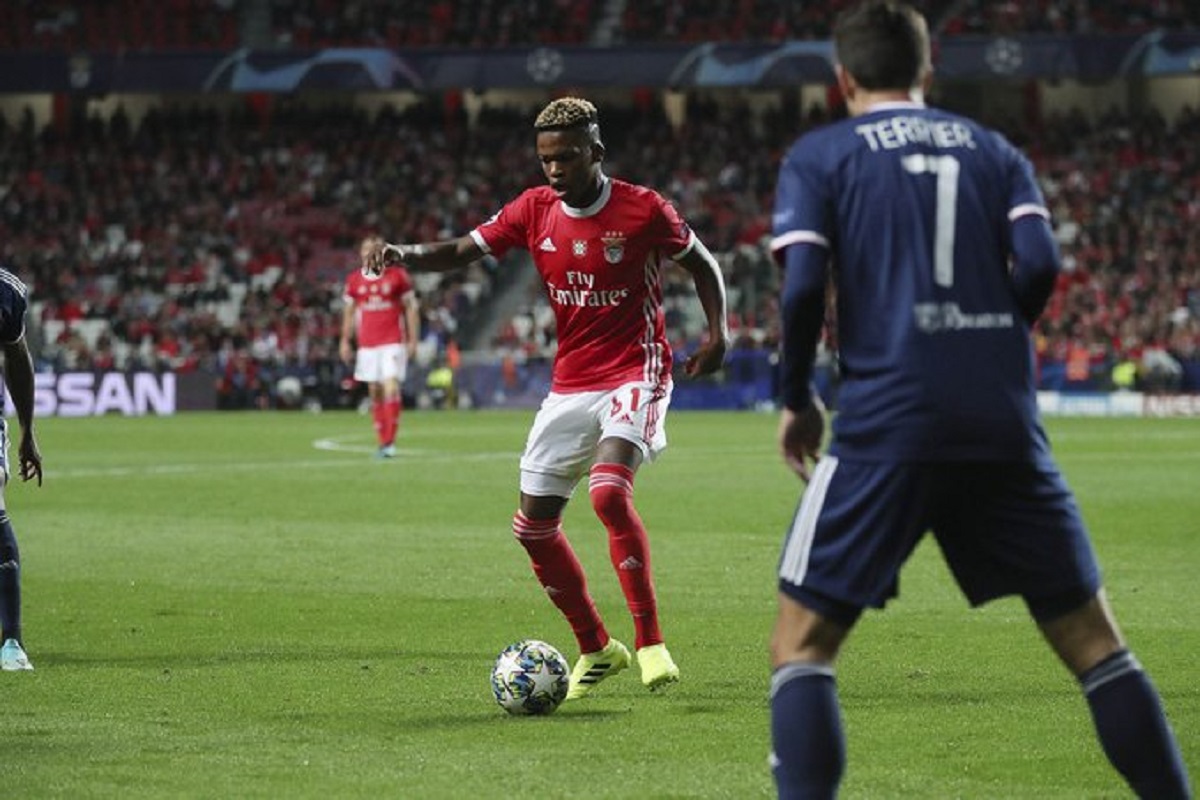 Ταλέντο από την Μπενφίκα θέλει η Μίλαν!