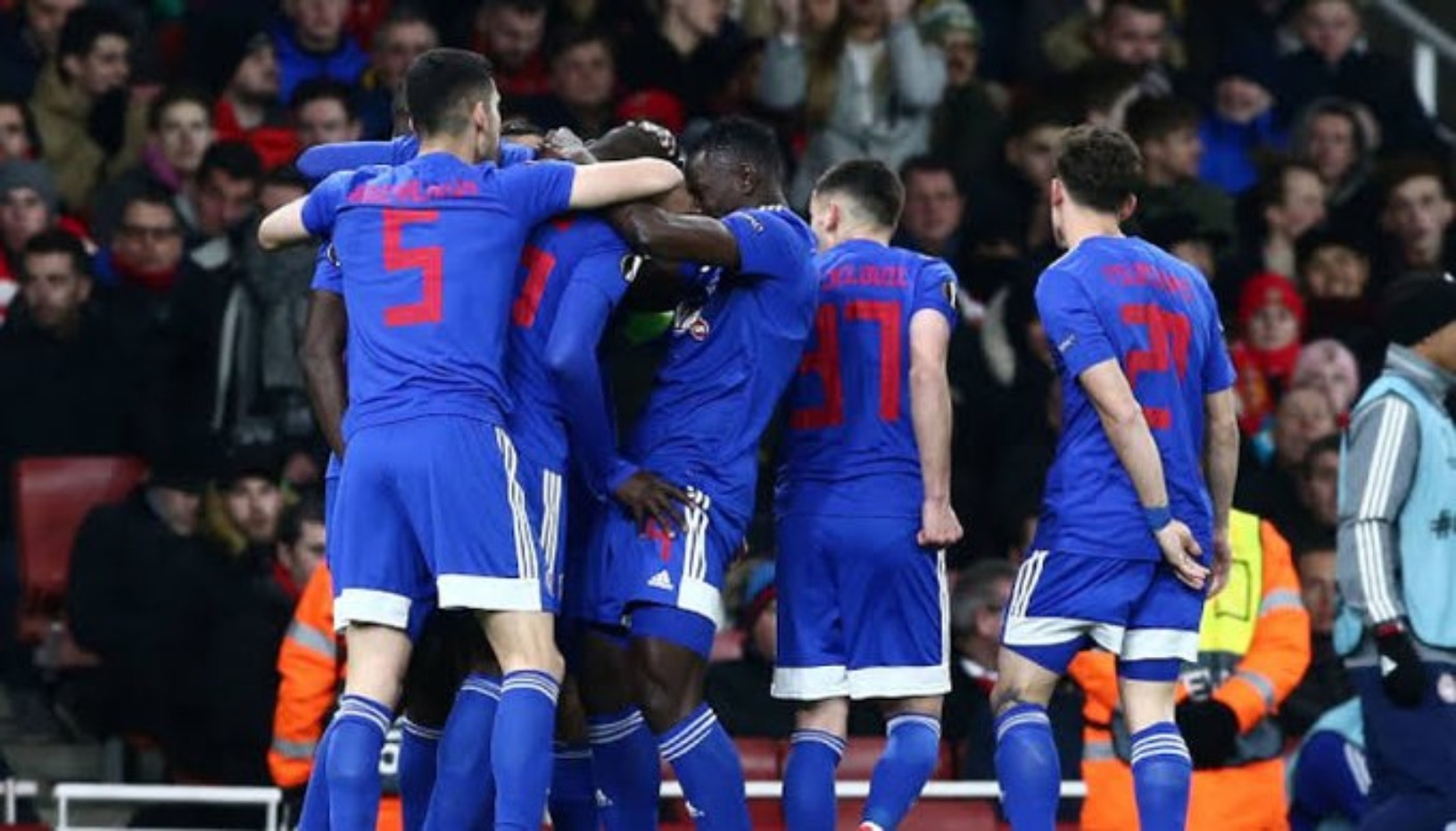 Θρυλική πρόκριση στους 16 του Γιουρόπα Λιγκ για τον Ολυμπιακό (vid)