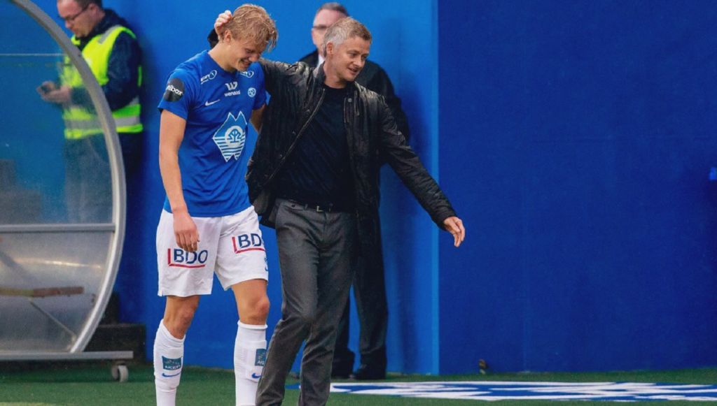 Πρώτα τον αποθέωσε και μετά τον απέρριψε!