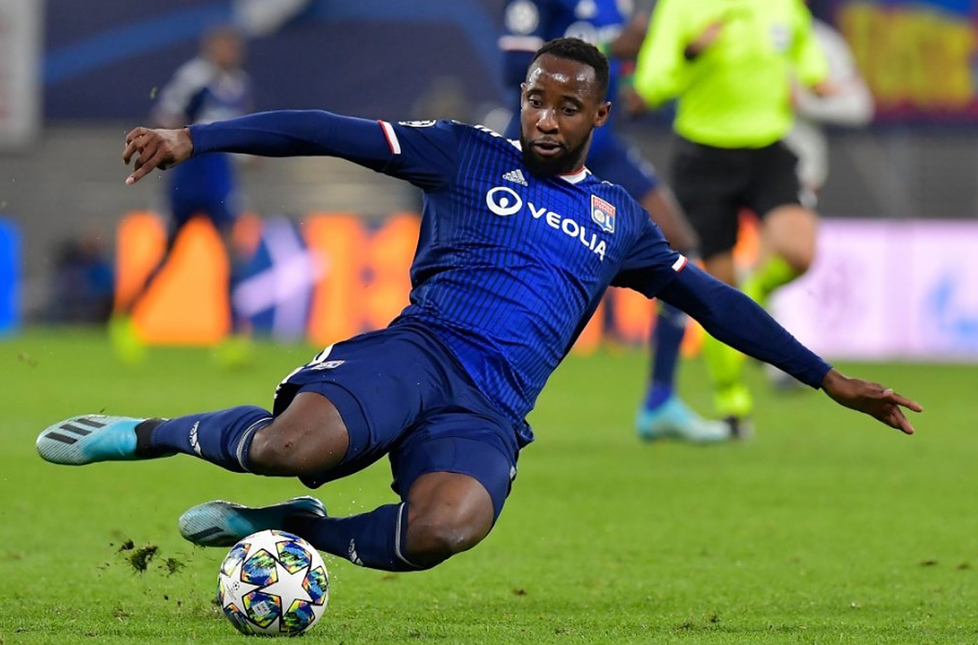 Στρέφεται ξανά προς Ντεμπελέ η Τσέλσι