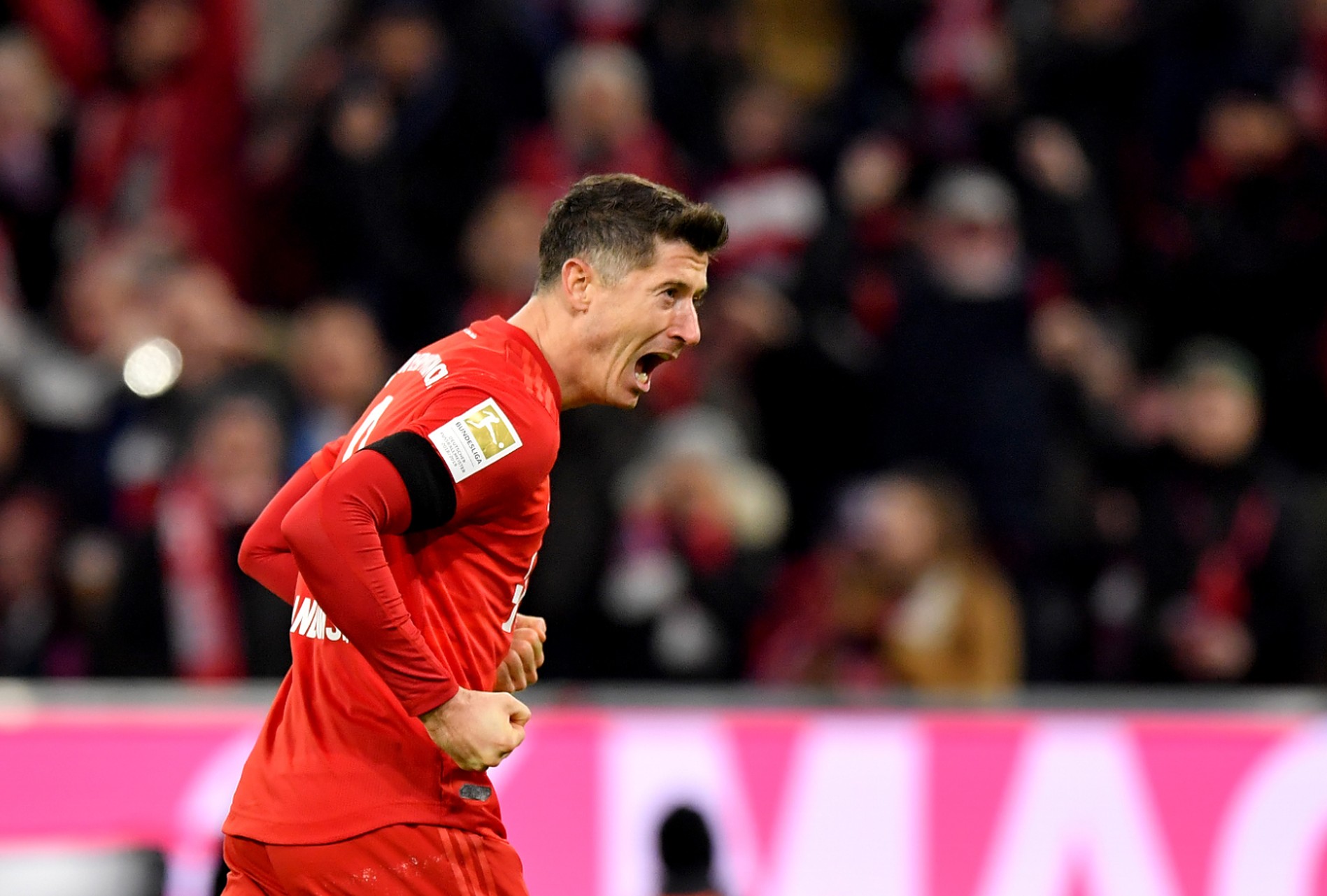 “Ο Λεβαντόφσκι να υποβάλλει αίτημα για τη χρυσή μπάλα”