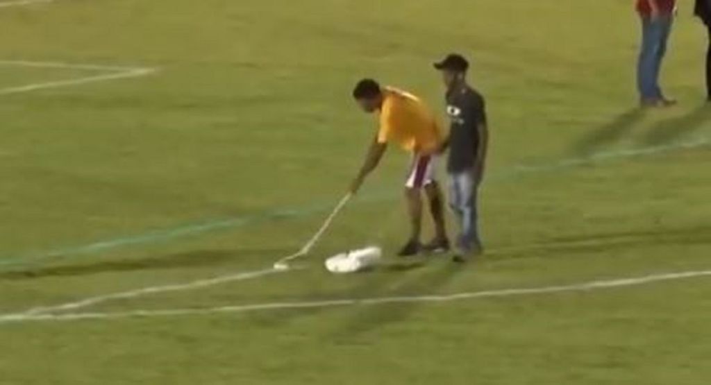 Απίστευτο! Στη Βραζιλία έβαψαν νέες γραμμές, γιατί η μεγάλη περιοχή ήταν… μικρή!