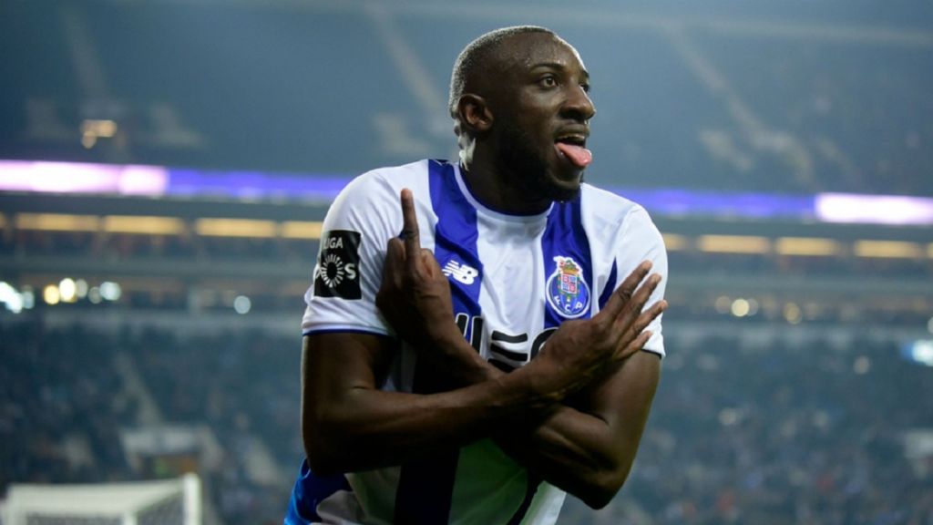 Μαρεγκά:«714 ευρώ; Τους τα δίνω εγώ»