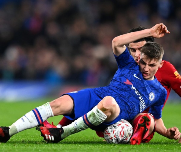 O Σεσκ Φάμπρεγκας αποθέωσε τον Μπίλι Γκίλμουρ.