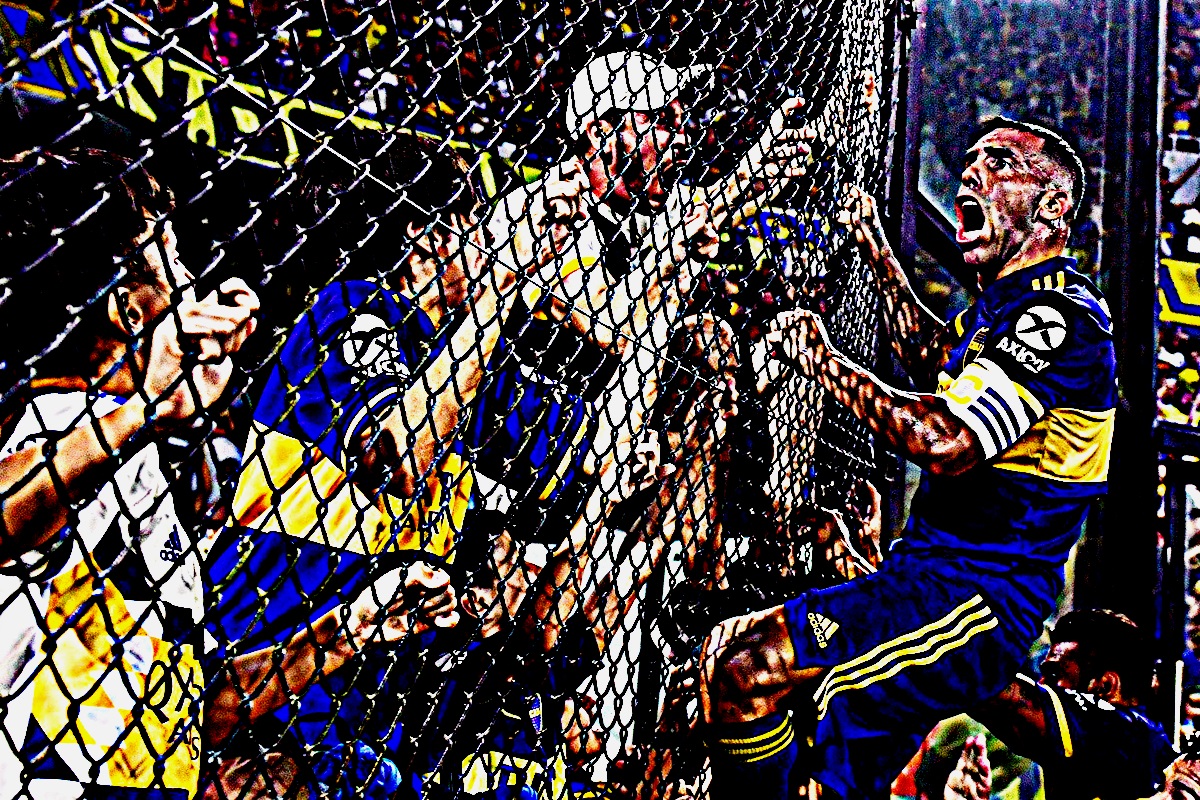 Ο Κάρλος Τέβεζ χώρεσε όλη τη μαγεία του ποδοσφαίρου σε μια στιγμή