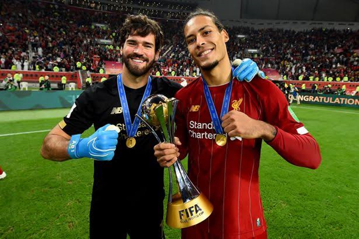 Ανανεώνει τους “αστέρες” της η Λίβερπουλ