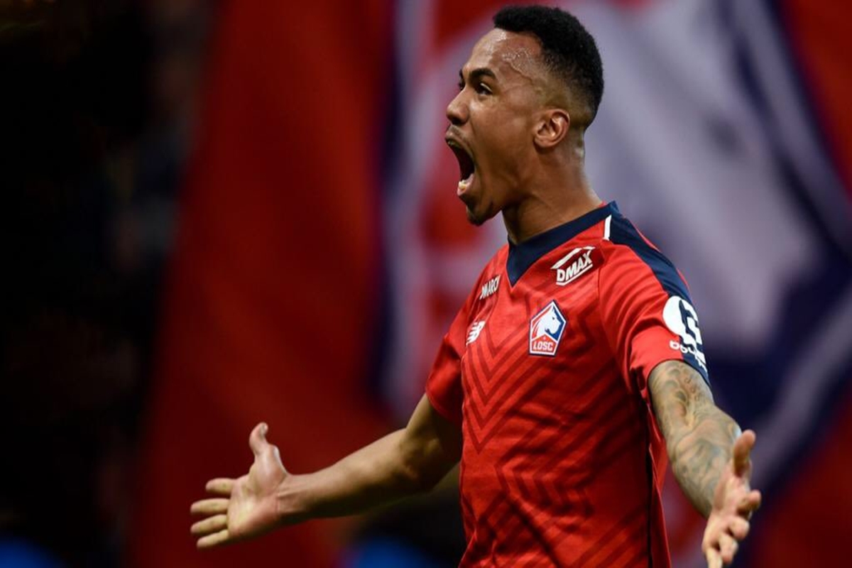 Νάπολι: Πρόλαβε την μισή Αγγλία για τον αντί-Κουλιμπαλί!