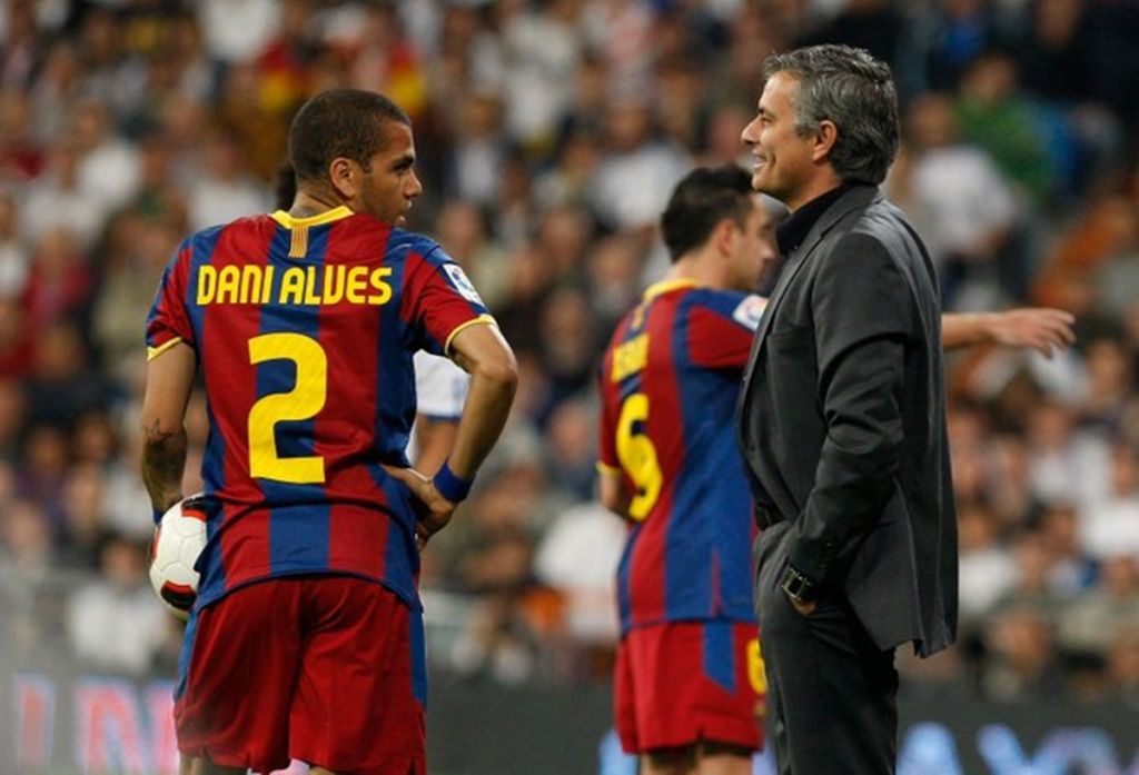 Ντάνι Άλβες: “Βρώμικη ομάδα η Ρεάλ του Μουρίνιο”