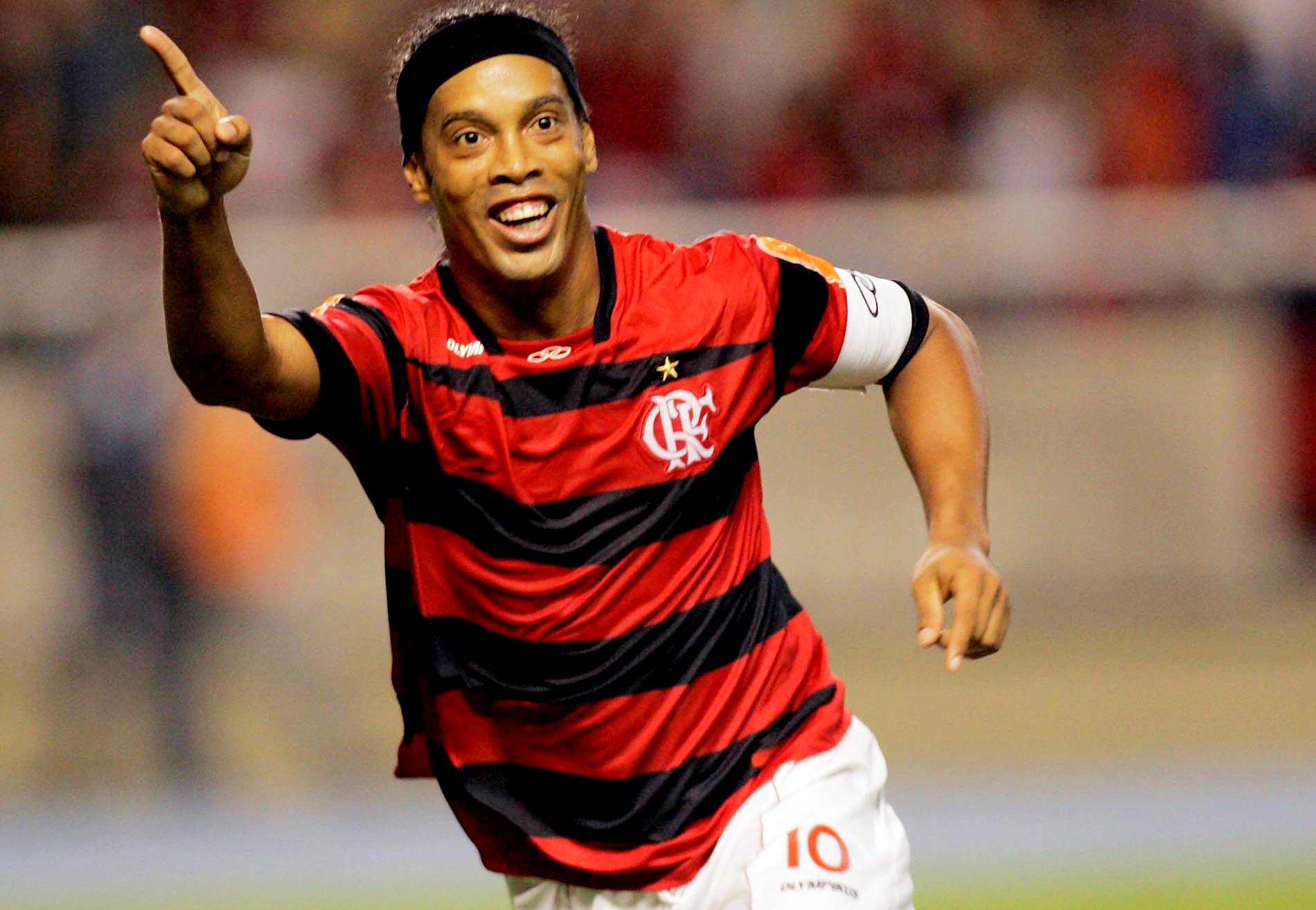 «Όρος για… ξενύχτι στο συμβόλαιο του Ροναλντίνιο!»