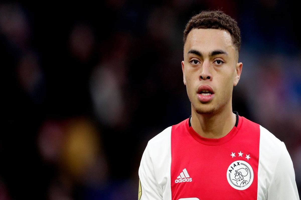 “Παίρνει Σερτζίνιο Ντεστ η Μπαρτσελόνα”