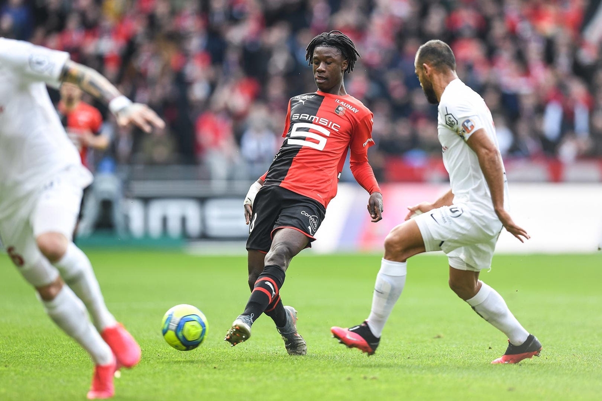 “Σφήνα” της Παρί Σεν Ζερμέν για Καμαβινγκά!