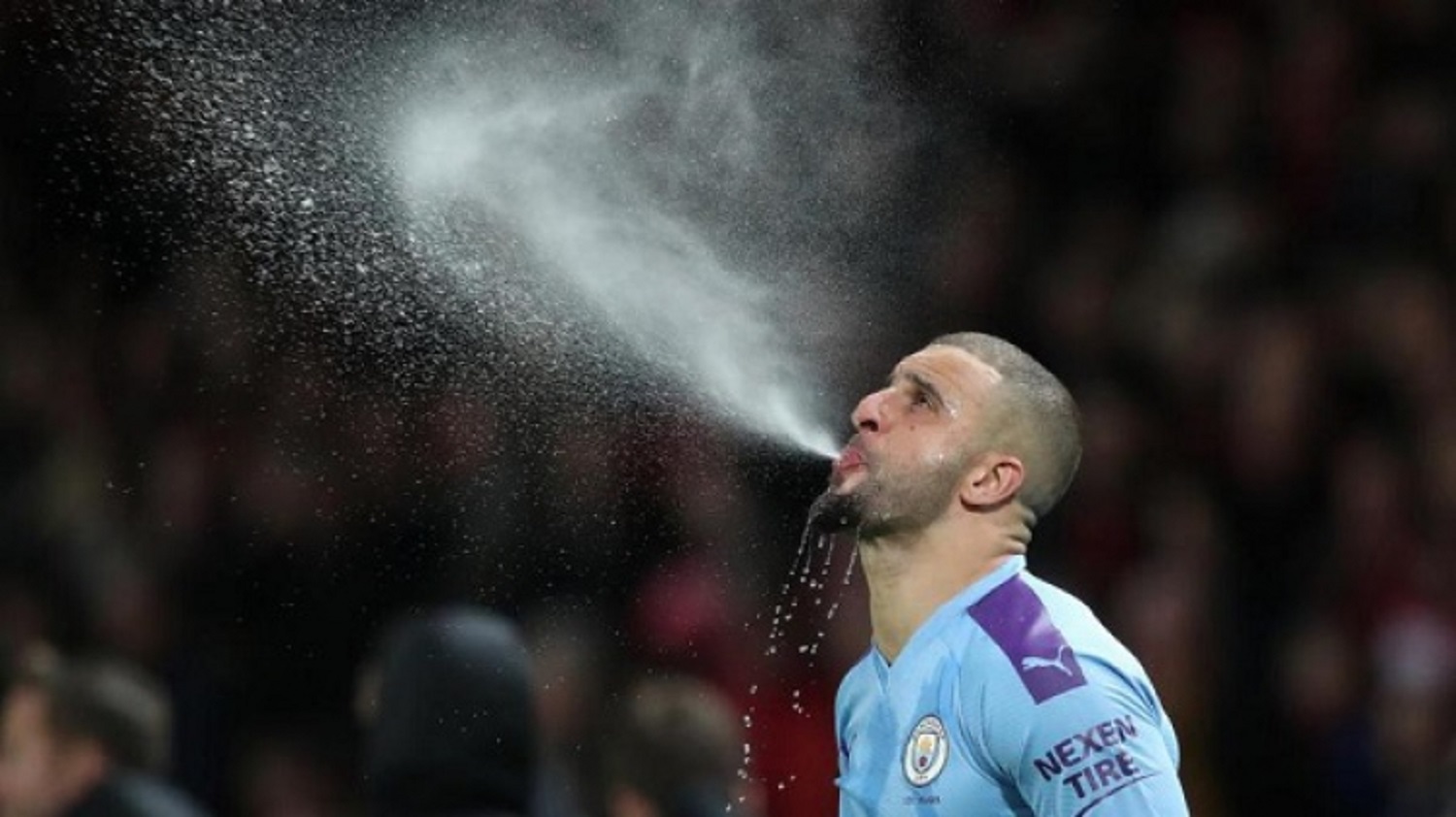 Θα γίνεται έλεγχος στους παίκτες για το αν… φτύνουν!