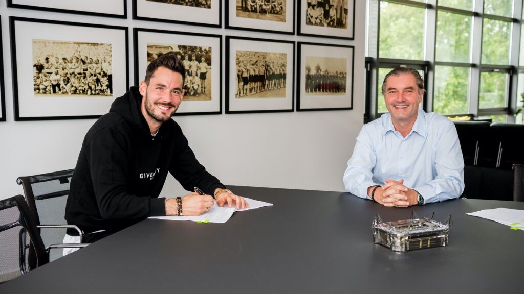 “Έδεσε” Μπούρκι ως το 2023 η Ντόρτμουντ!