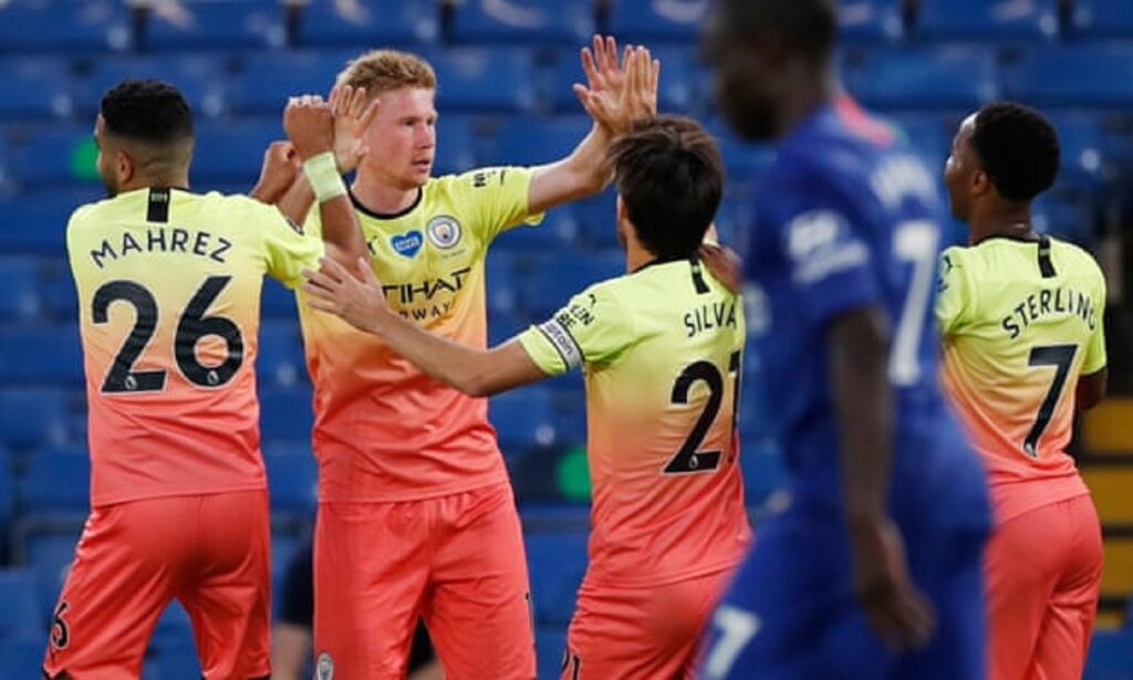 Εκτέλεση φάουλ – ποίημα του Ντε Μπρούιν στο Λονδίνο (vid)