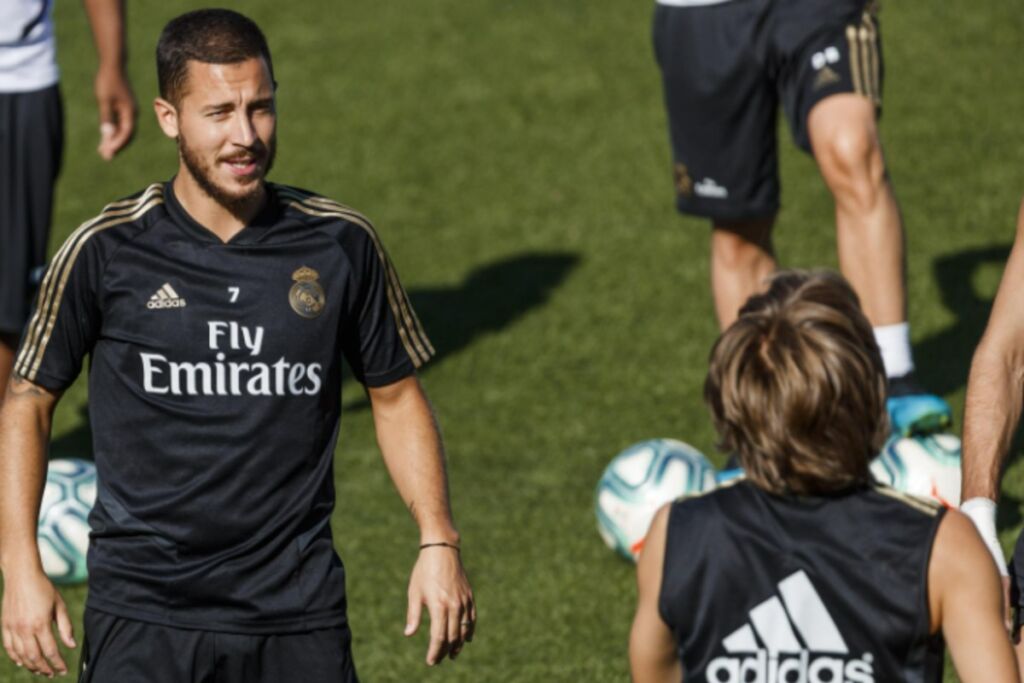 Αρμπελόα: “Ο Αζάρ πετάει στις προπονήσεις”