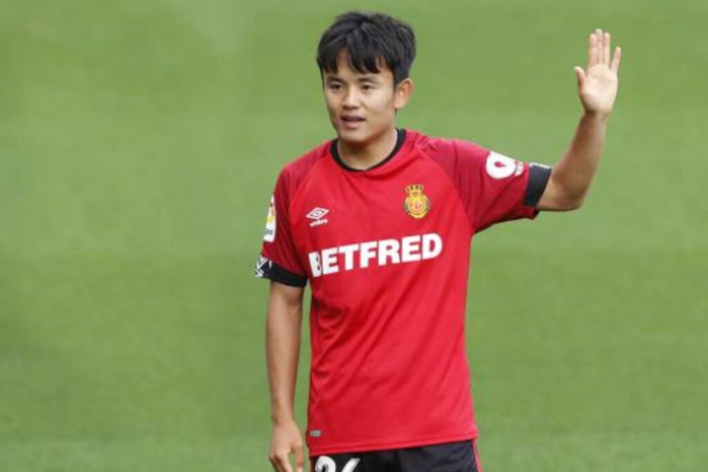 Η Παρί δέχτηκε διπλό “μπλοκ” για τον Κούμπο