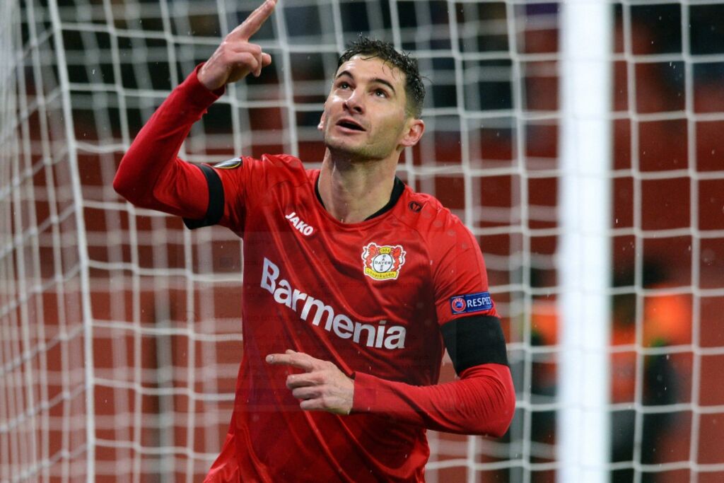 Το πρώτο αίμα η Λεβερκούζεν (vid)