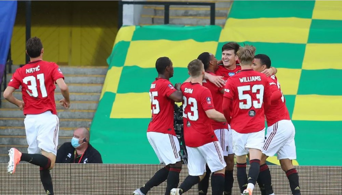 Λυτρωτής Μαγκουάιρ, στα ημιτελικά η Γιουνάιτεντ! (vid)