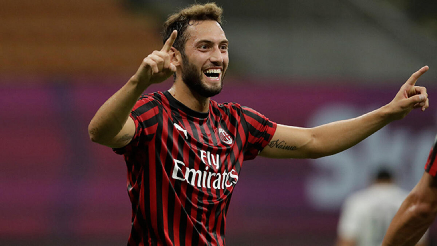 Απίθανο γκολ-φάουλ του Τσαλχάνογλου (vid)