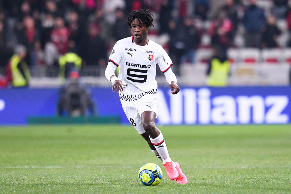 «Δεν φεύγει ούτε με 80 εκατομμύρια ο Καμαβινγκά»