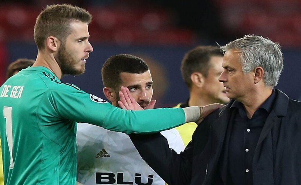 Μουρίνιο για Ντε Χέα: “Δεν αξίζει τα λεφτά που παίρνει”