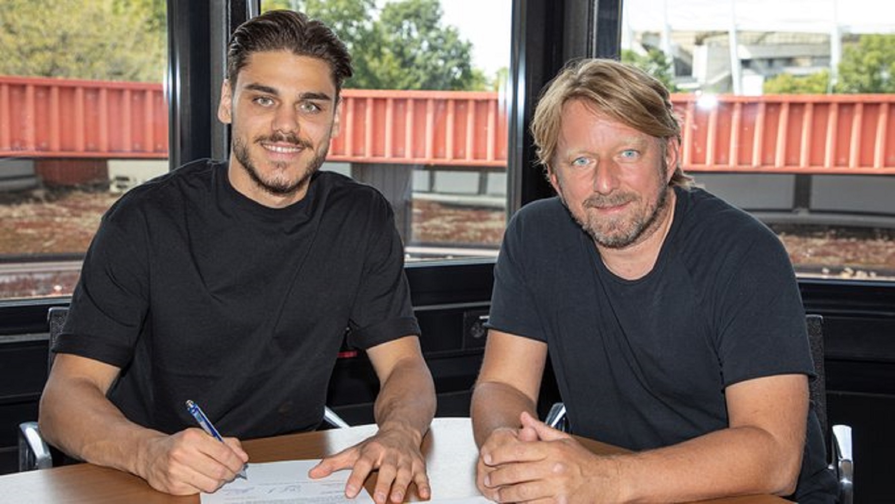 Επίσημο: Νέα αρχή για Μαυροπάνο στην Στουτγκάρδη