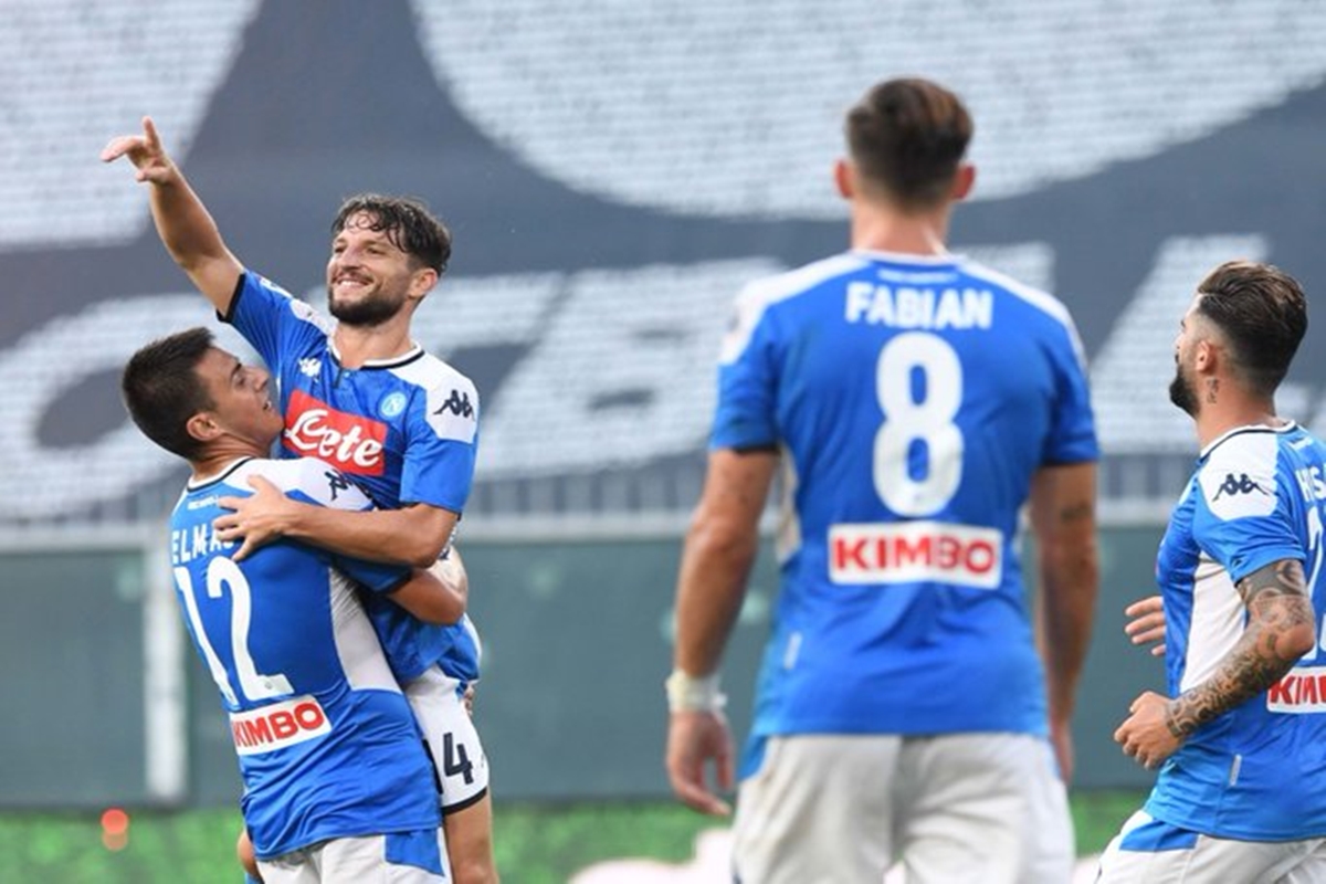 Νάπολι: Διέψευσε ότι οι παίκτες κάνουν κρυοθεραπεία σε βρώμικους κάδους (pic)