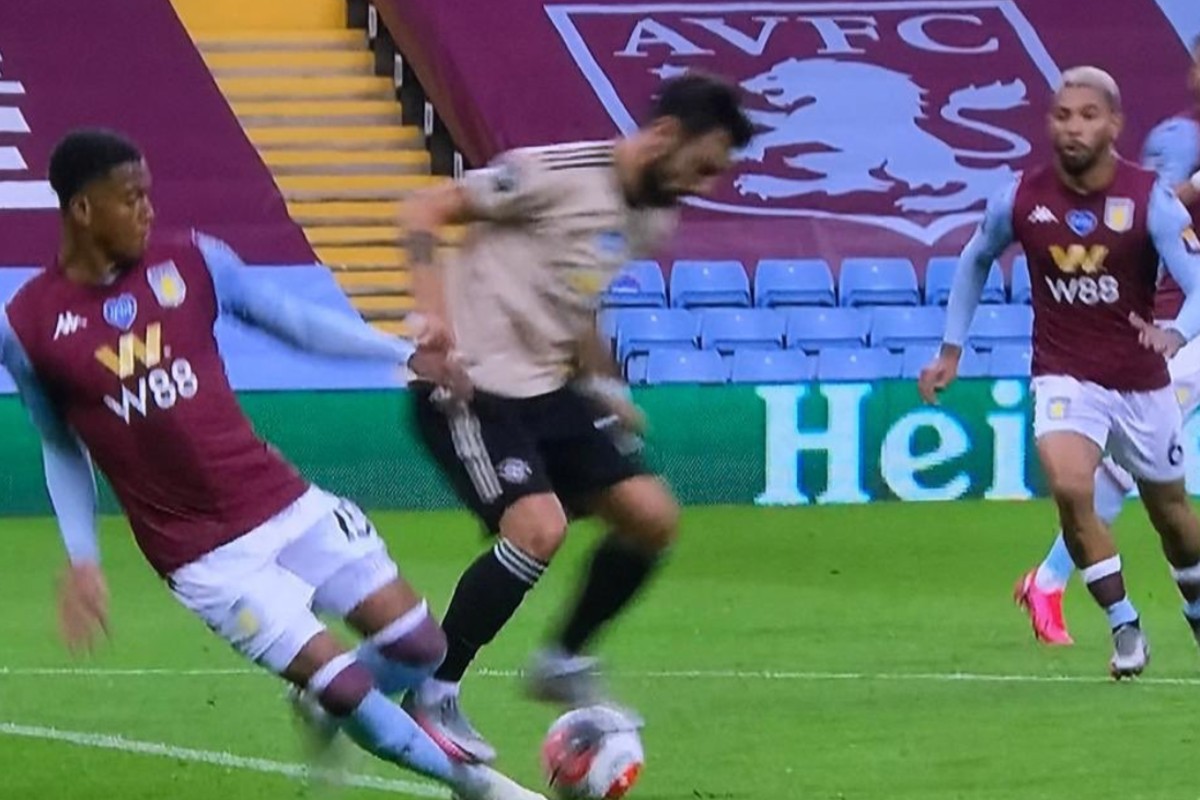 Κοιμήθηκε το VAR  δίνοντας πέτσινο πέναλτι στη Γιουνάιτεντ (vid)