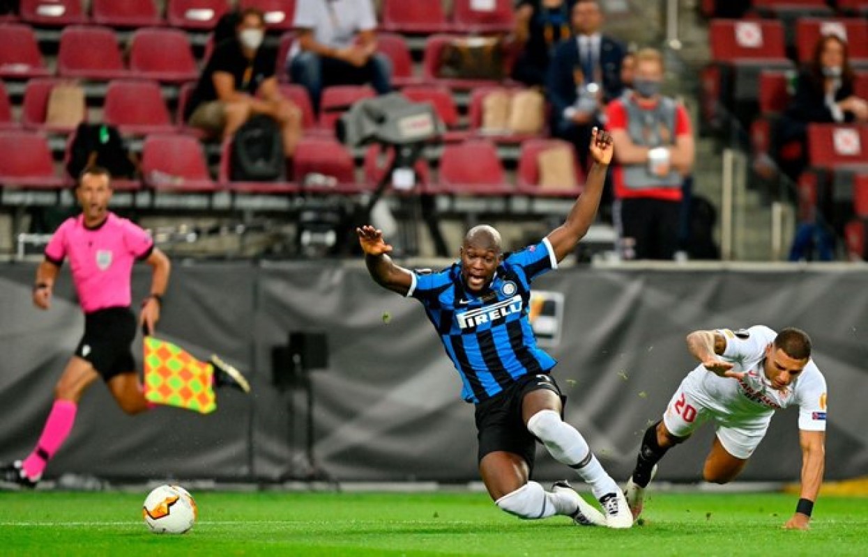 Φουλάρει για το τρόπαιο η Σεβίλλη, «ψαλιδάκι» και 3-2! (vid)