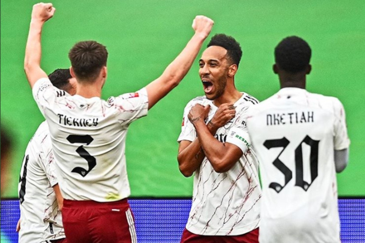 Άρσεναλ: Ίδιο γήπεδο, διαφορετικός τίτλος 1 μήνα μετά (vid)