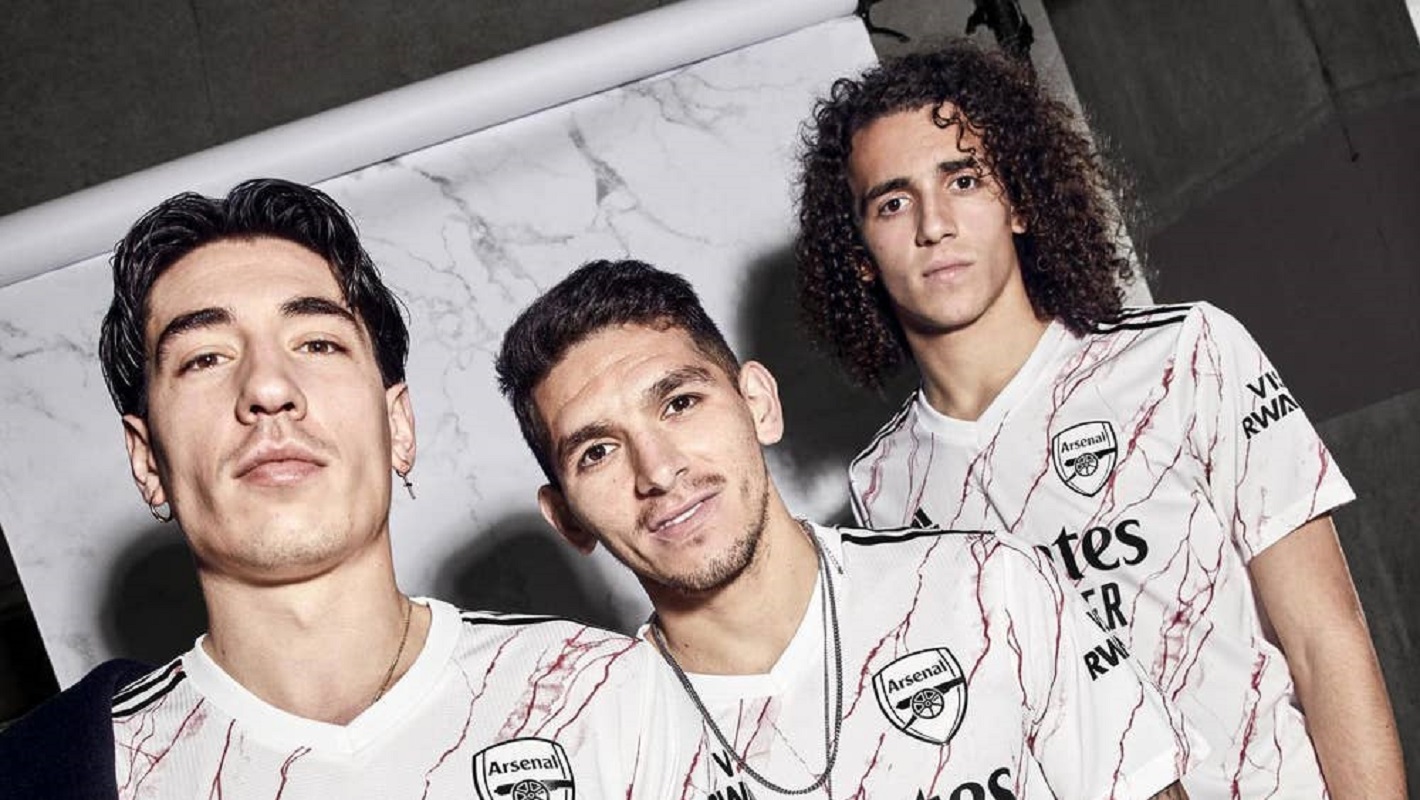 Οι νέες εμφανίσεις της Άρσεναλ και του Άγιαξ είναι απλά μαγικές! (pics)