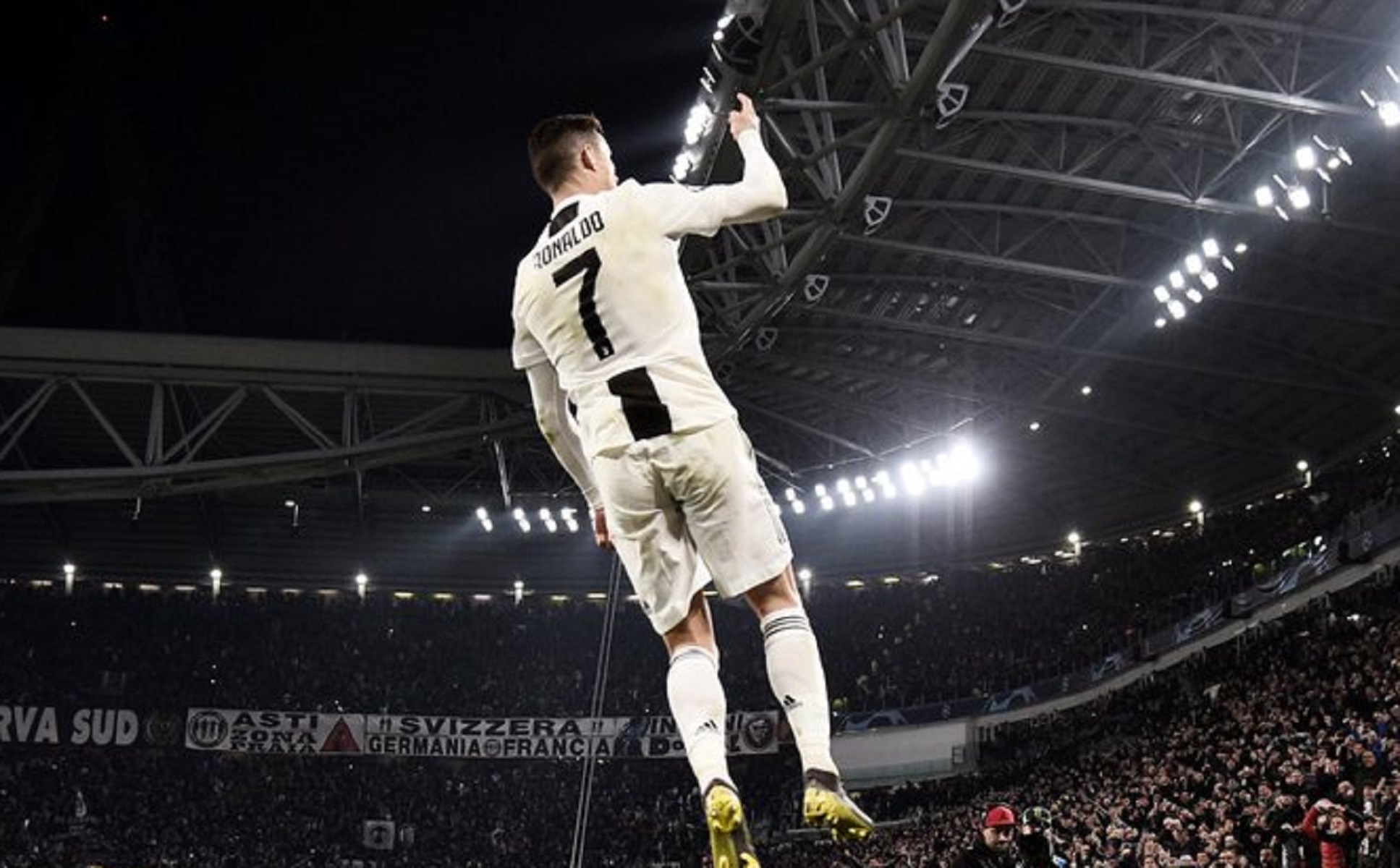 To… έσταξε από την «άσπρη βούλα» ο Κριστιάνο (vid)