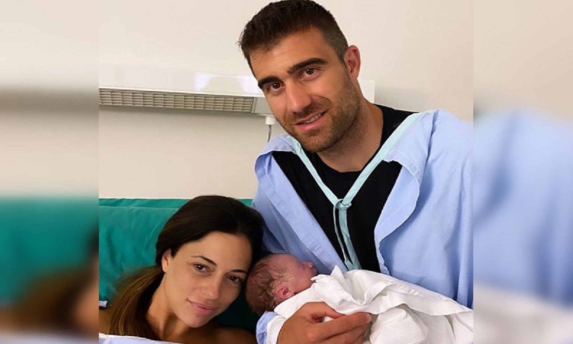 Συγχαρητήρια m@l@k@ στον μπαμπά «Papa» (pic)