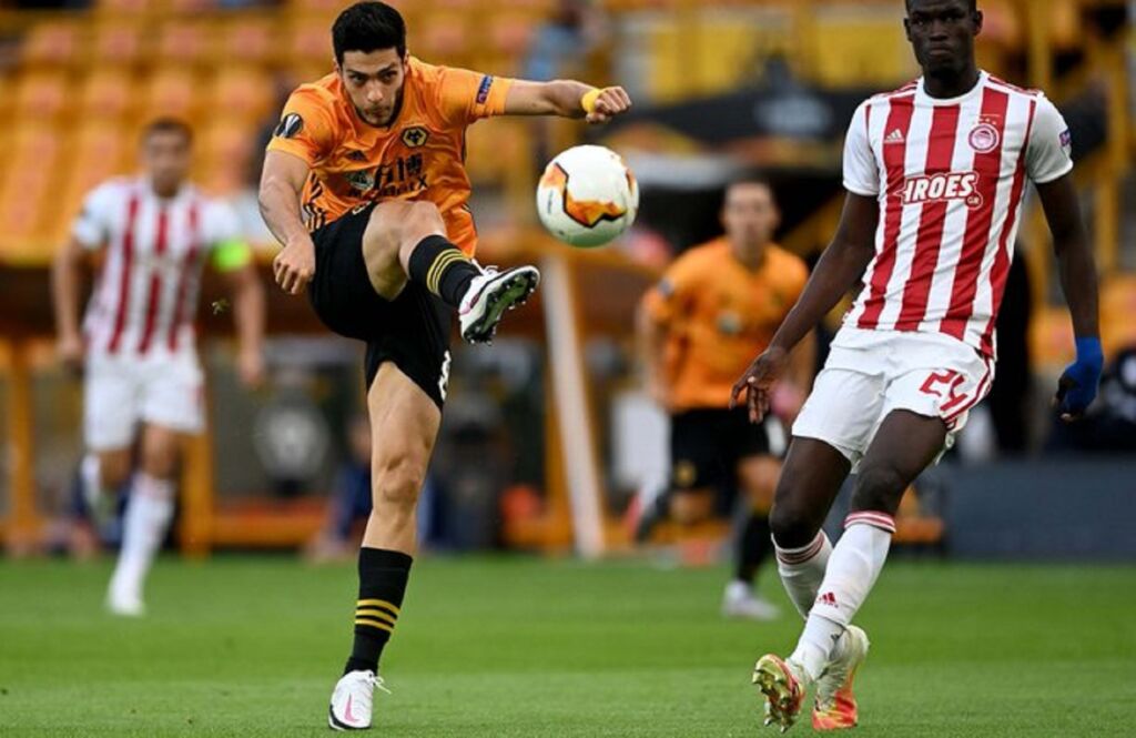 Τον… δάγκωσαν οι «Λύκοι» και το VAR (vid)