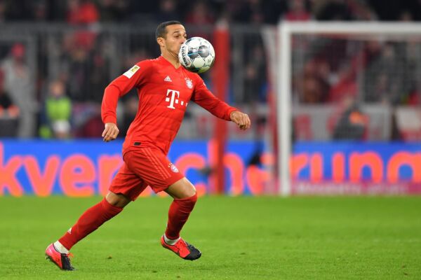 Ο Τιάγκο Αλκάνταρα με τη φανέλα της Μπάγερν