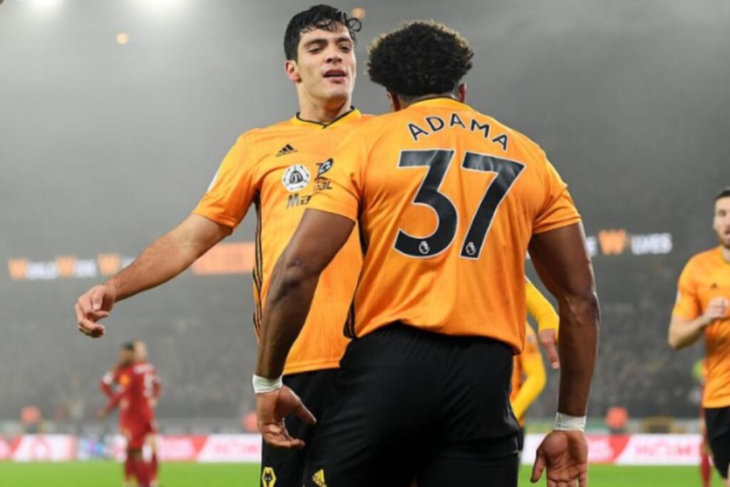 Γουλβς: Πουλάει μόνο ένα από τα 2 μεγάλα της αστέρια