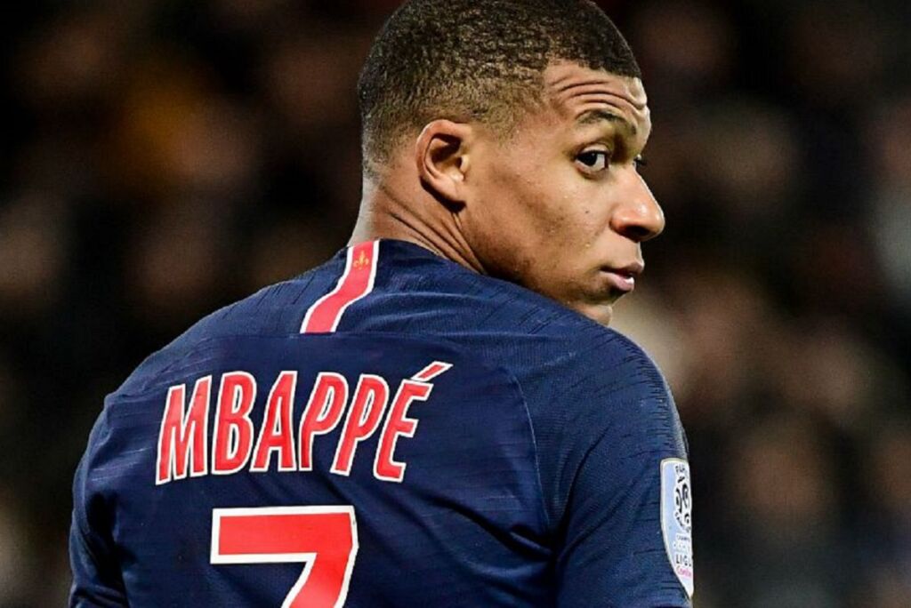 «Ο Εμπαπέ ζήτησε να φύγει του χρόνου!»