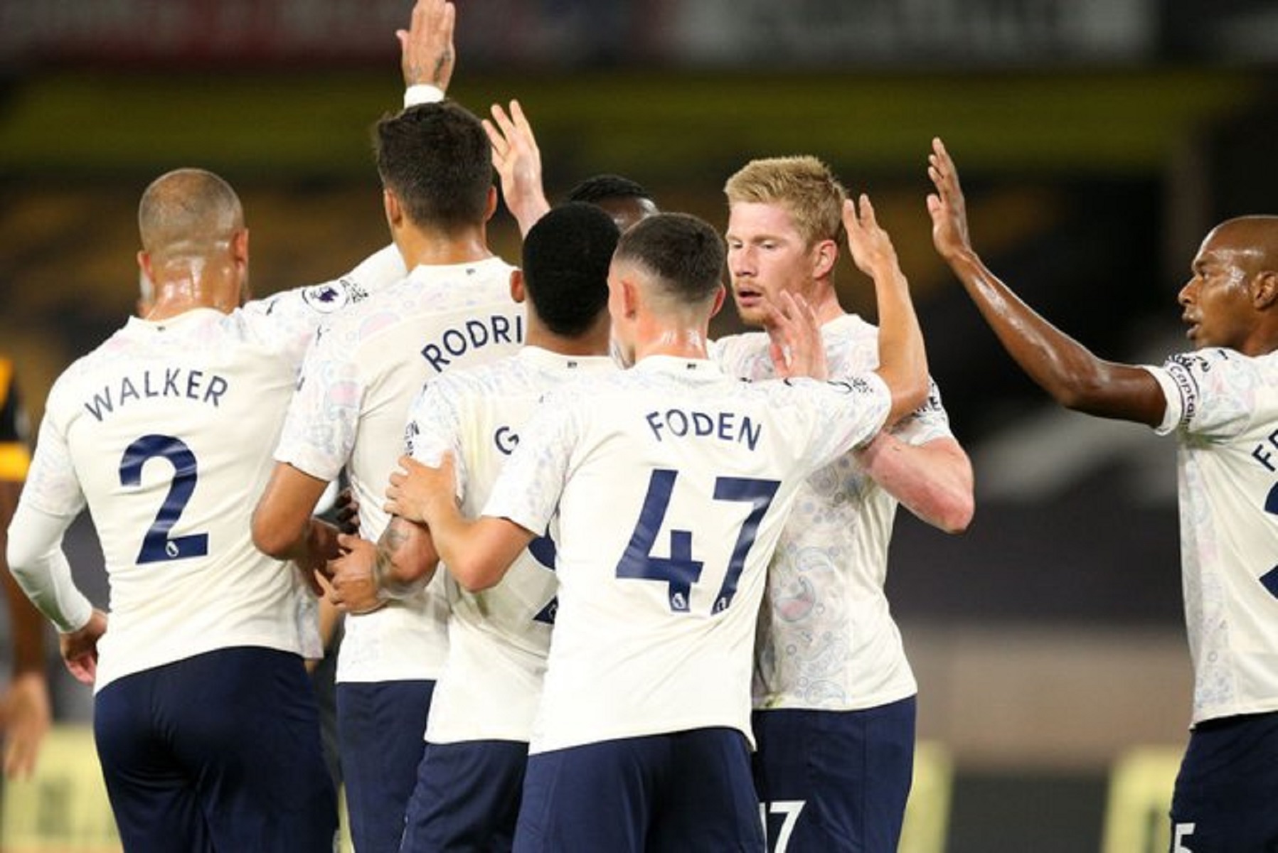 Η Μάντσεστερ Σίτι δεν αστειεύεται… δαγκώνει (vid)