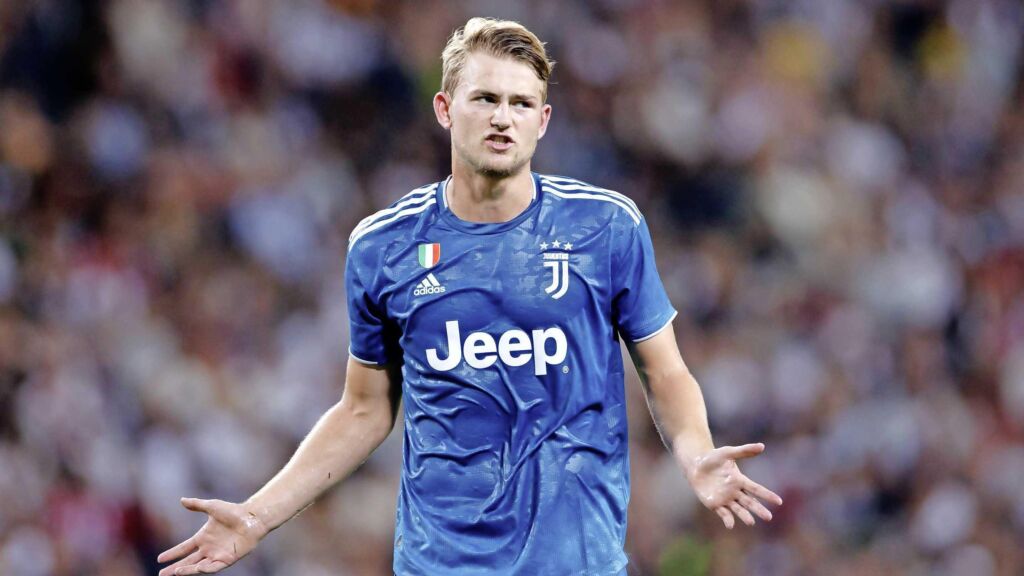 Φαν Χάαλ: “Ο Ντε Λιχτ μπορεί να ξεπεράσει Κελίνι και Μπονούτσι”