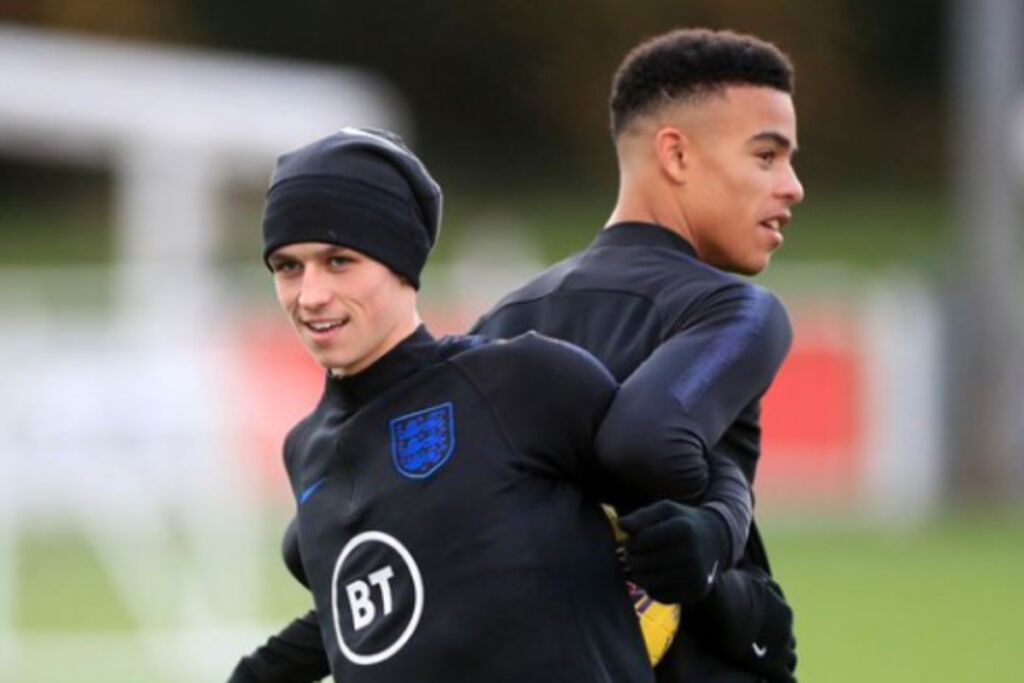 Τα μοντέλα που έμπλεξαν Φόντεν και Γκρίνγουντ έσπασαν τη σιωπή τους (pic/vid)