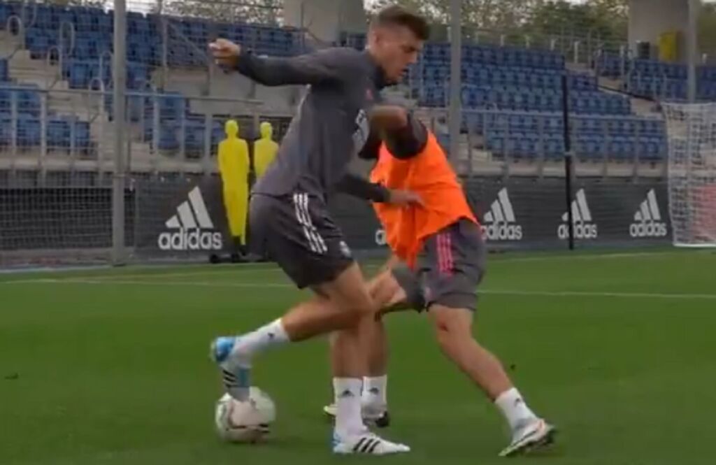 Ο Κρόος έστειλε για… σπίρτα τον Καρβαχάλ (vid)