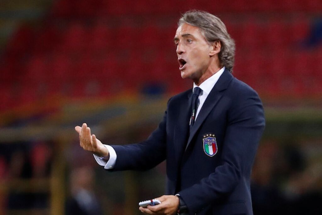 Απίστευτη γκάφα Μαντσίνι: “Τα γυαλιά μου με πρόδωσαν”